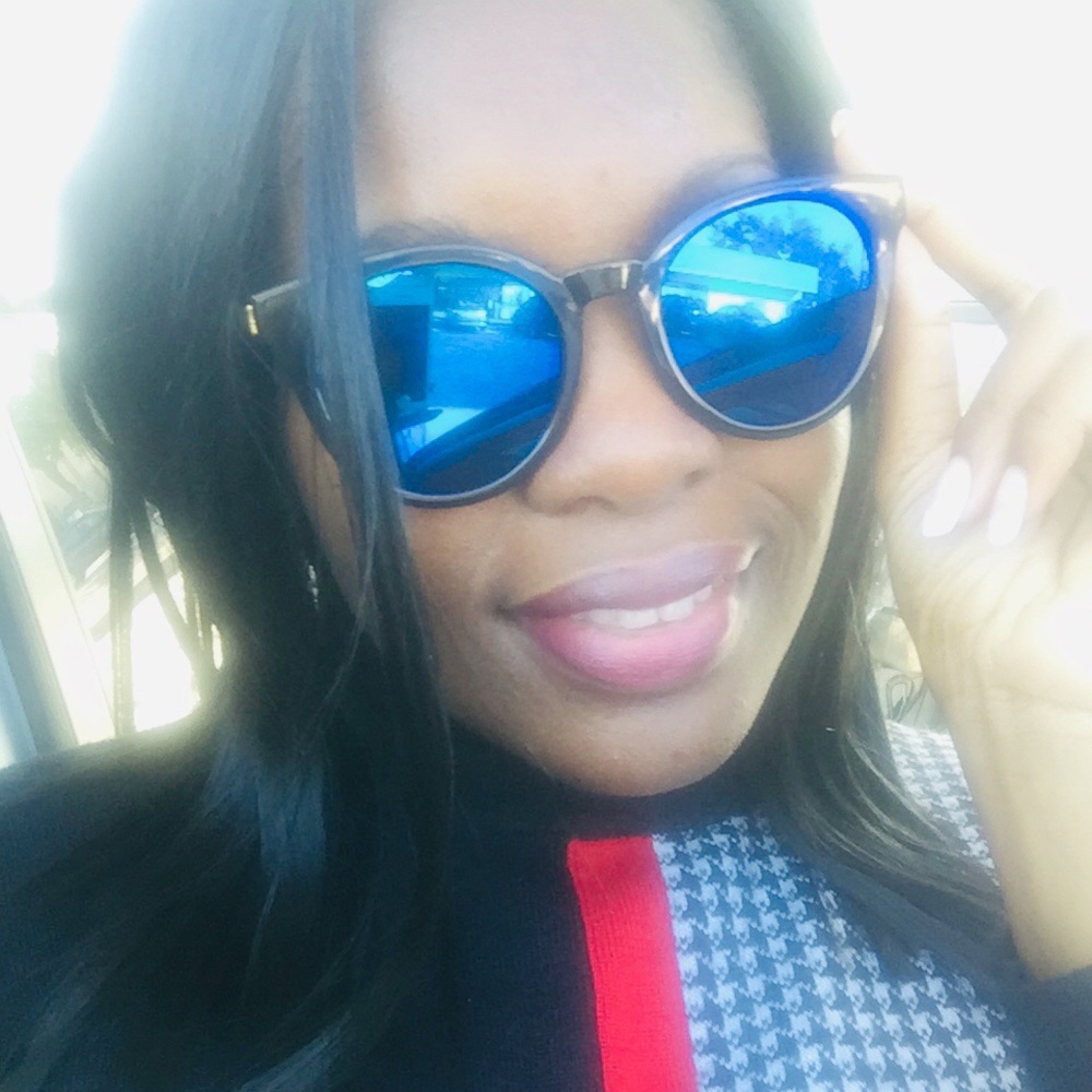 💕New! Black retro cat eye mirrored round sunnies